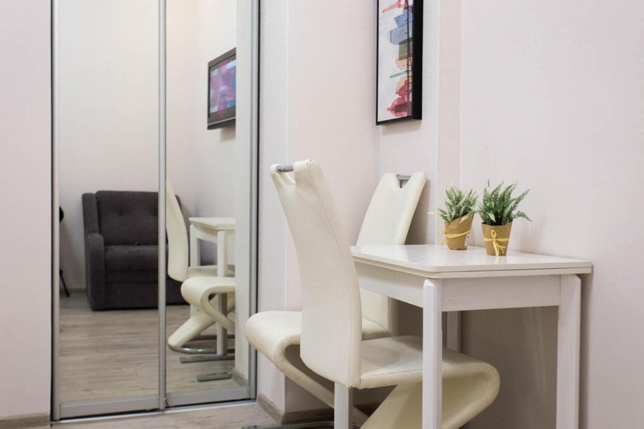 חארקיב Modern Apartments In The Centre - Kuznechna Str. 26/4 מראה חיצוני תמונה