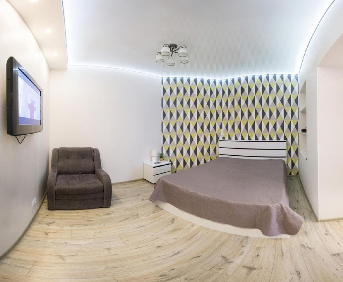 חארקיב Modern Apartments In The Centre - Kuznechna Str. 26/4 מראה חיצוני תמונה